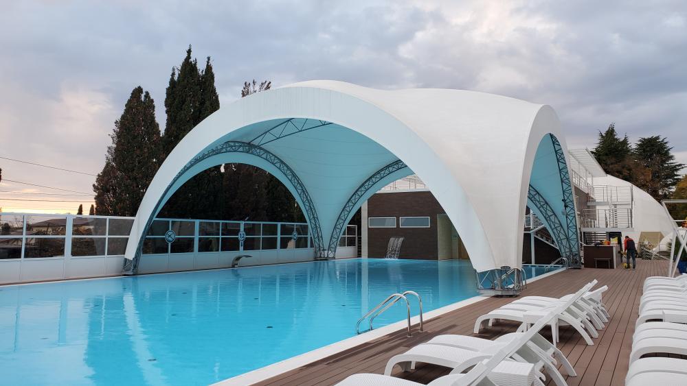 Сочи, Bridge Resort - Навес над бассейном